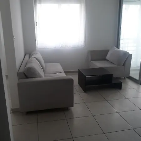 A Cheerful In A Popular Area Villa *