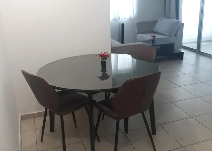 Βίλα A Cheerful In A Popular Area *